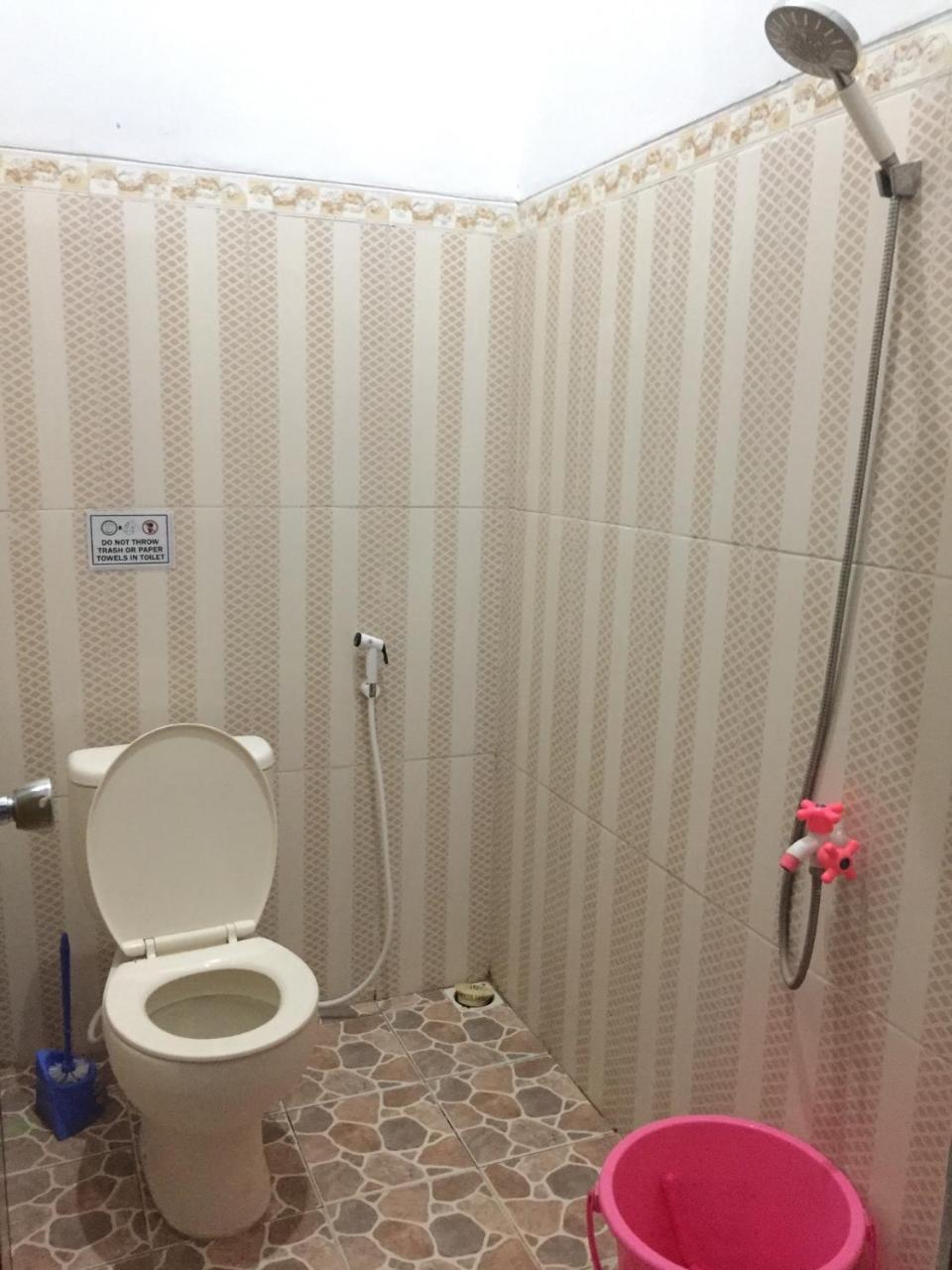 קרימונג'אווה Asta Homestay מראה חיצוני תמונה